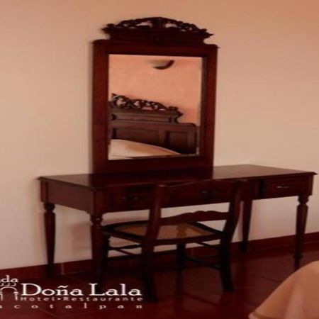 Hotel Posada Dona Lala Tlacotalpan Buitenkant foto
