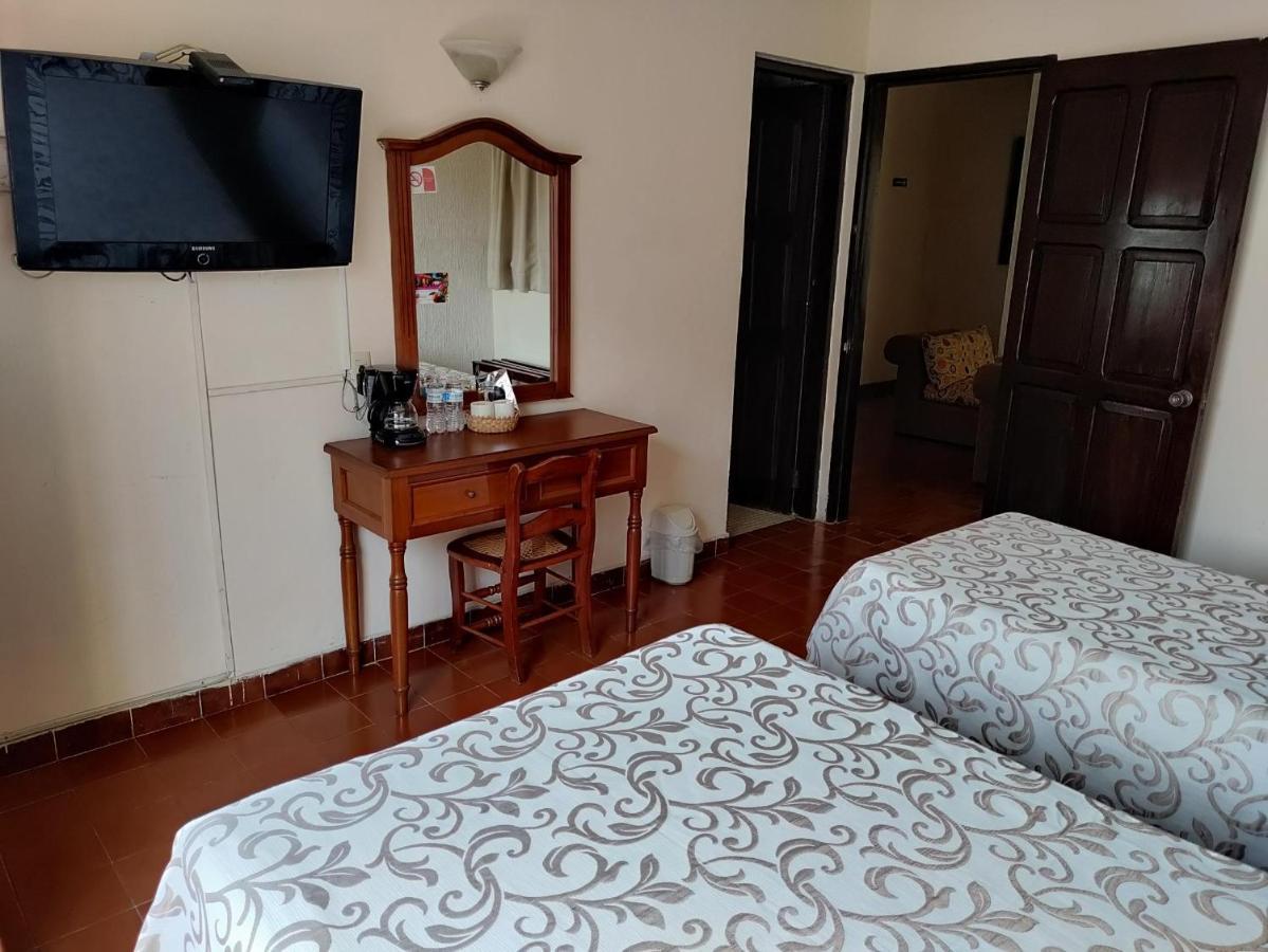 Hotel Posada Dona Lala Tlacotalpan Buitenkant foto