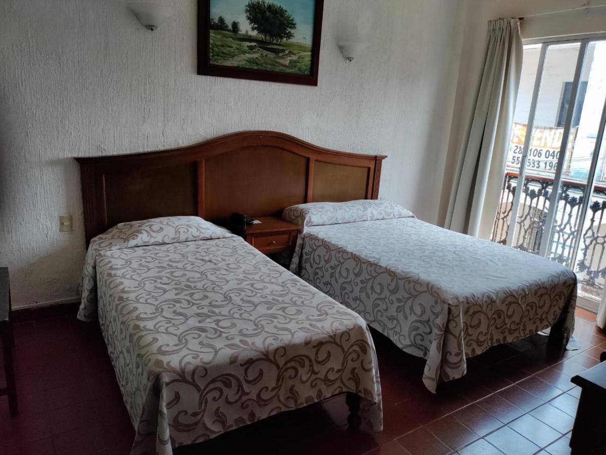 Hotel Posada Dona Lala Tlacotalpan Buitenkant foto