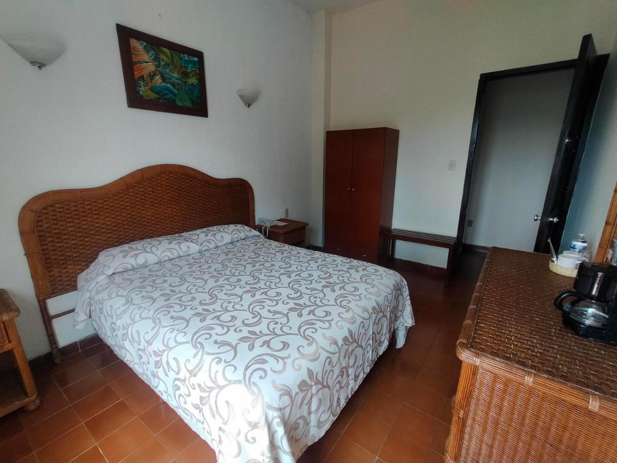 Hotel Posada Dona Lala Tlacotalpan Buitenkant foto