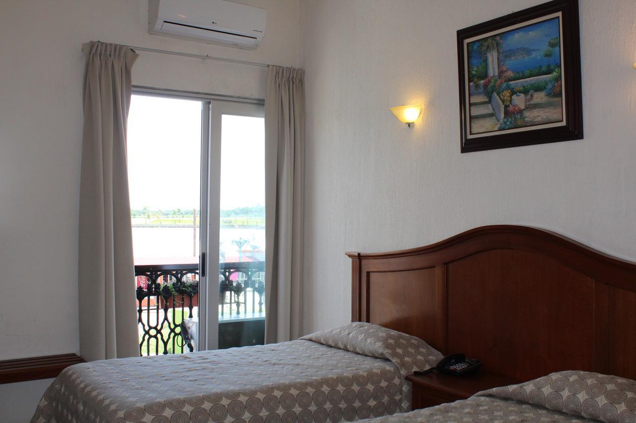 Hotel Posada Dona Lala Tlacotalpan Buitenkant foto